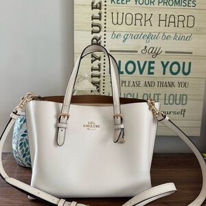Coach Mollie Tote Bag 25